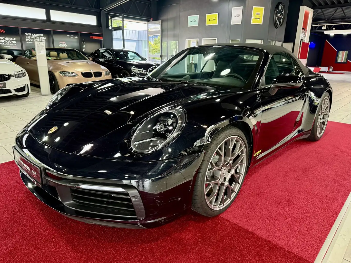 Porsche 992 Carrera Cabriolet + Schwarz - 1
