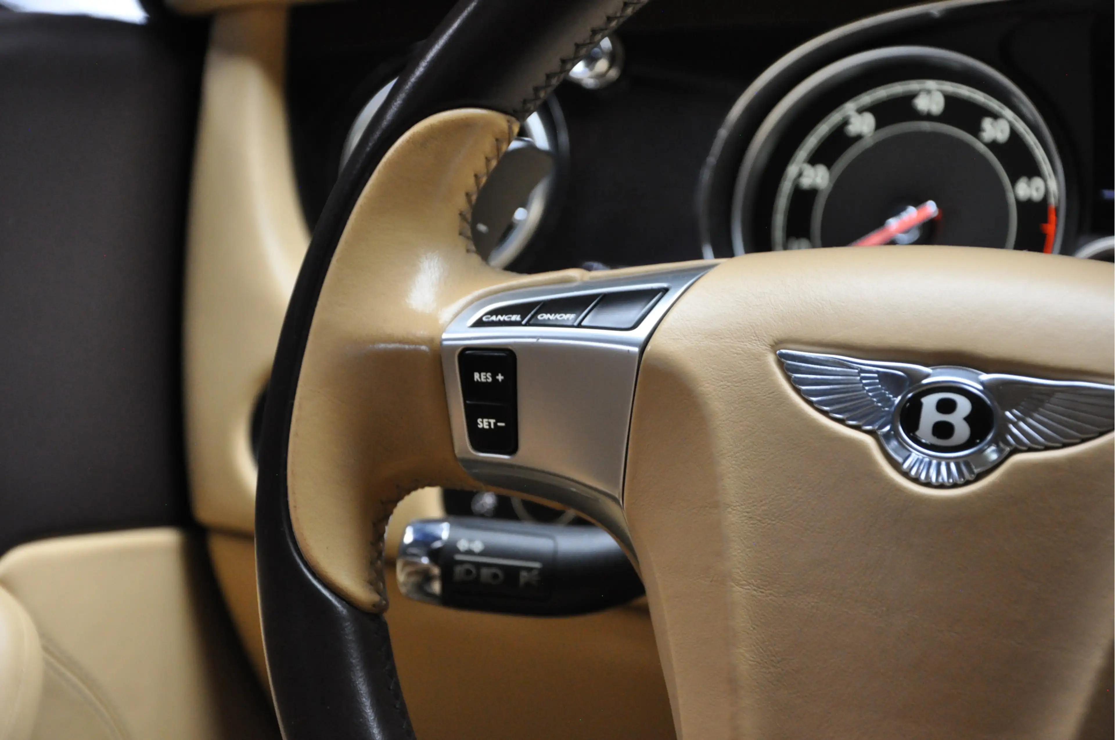 Bentley Continental GT 6.0 W12 Massage Softclose Standkachel Naim Keyless — photo 14