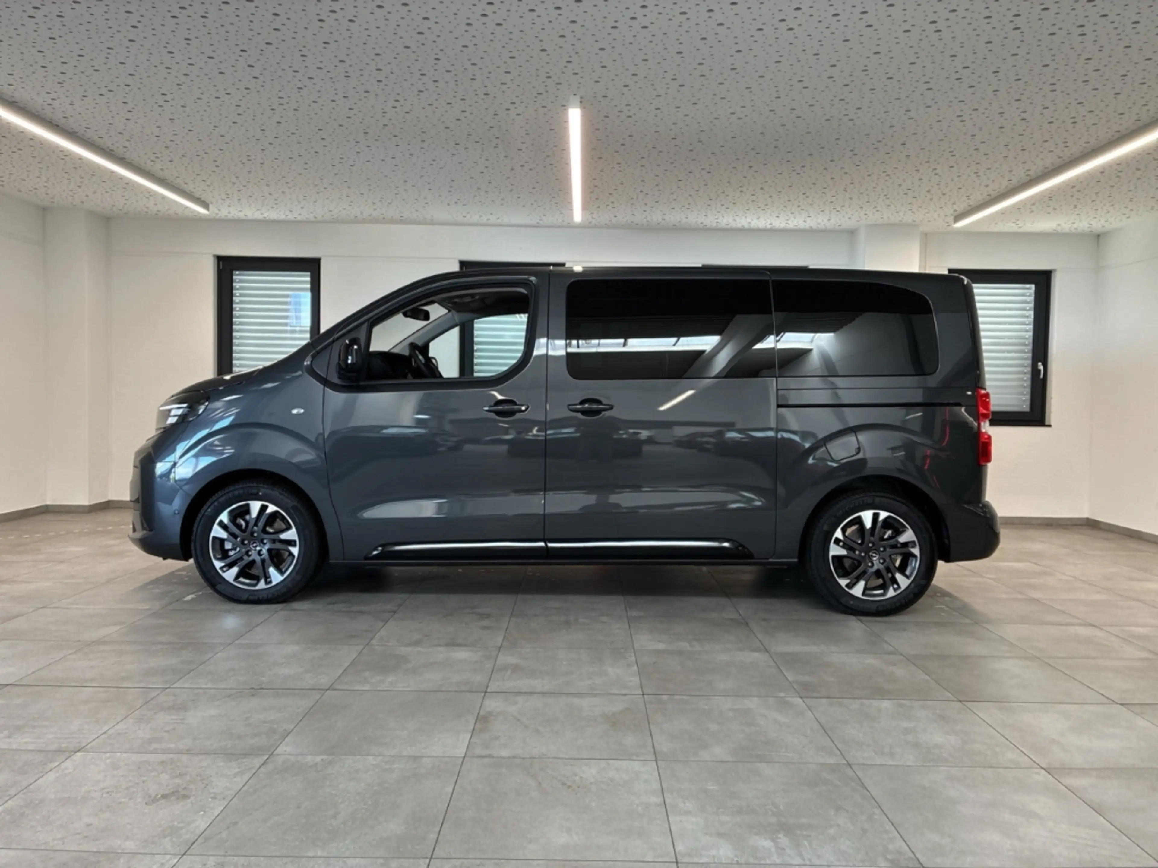 Opel Zafira Life GS 2.2 BlueHDI EAT8 AHK Pano 2x e.Schiebetüren — photo 2