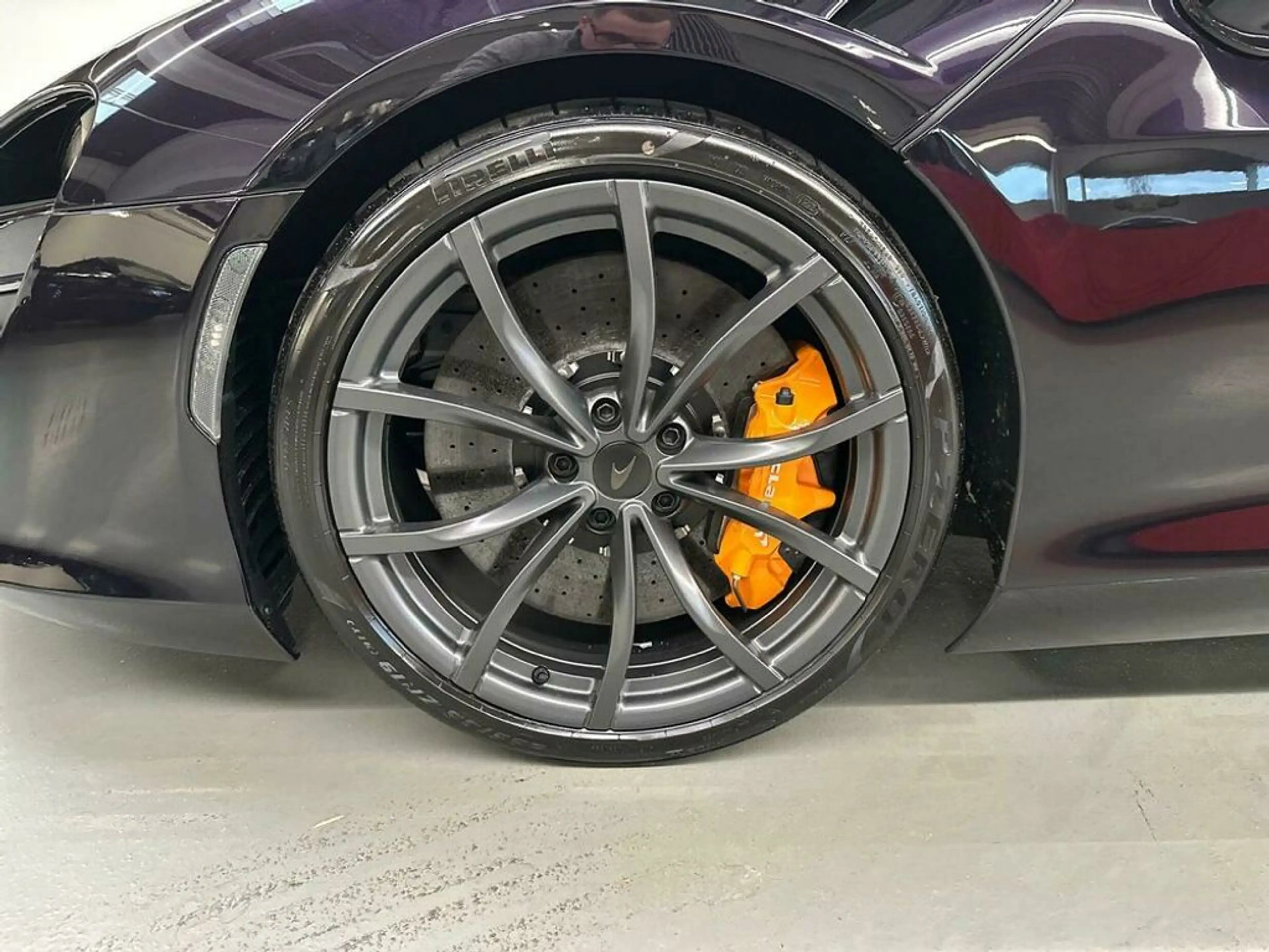 McLaren Artura Artura Spider / Amethyst Black / B&W / BLISS — photo 6