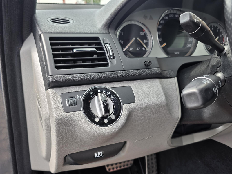 Mercedes-Benz C 200 C 200K AMG-Line — photo 13