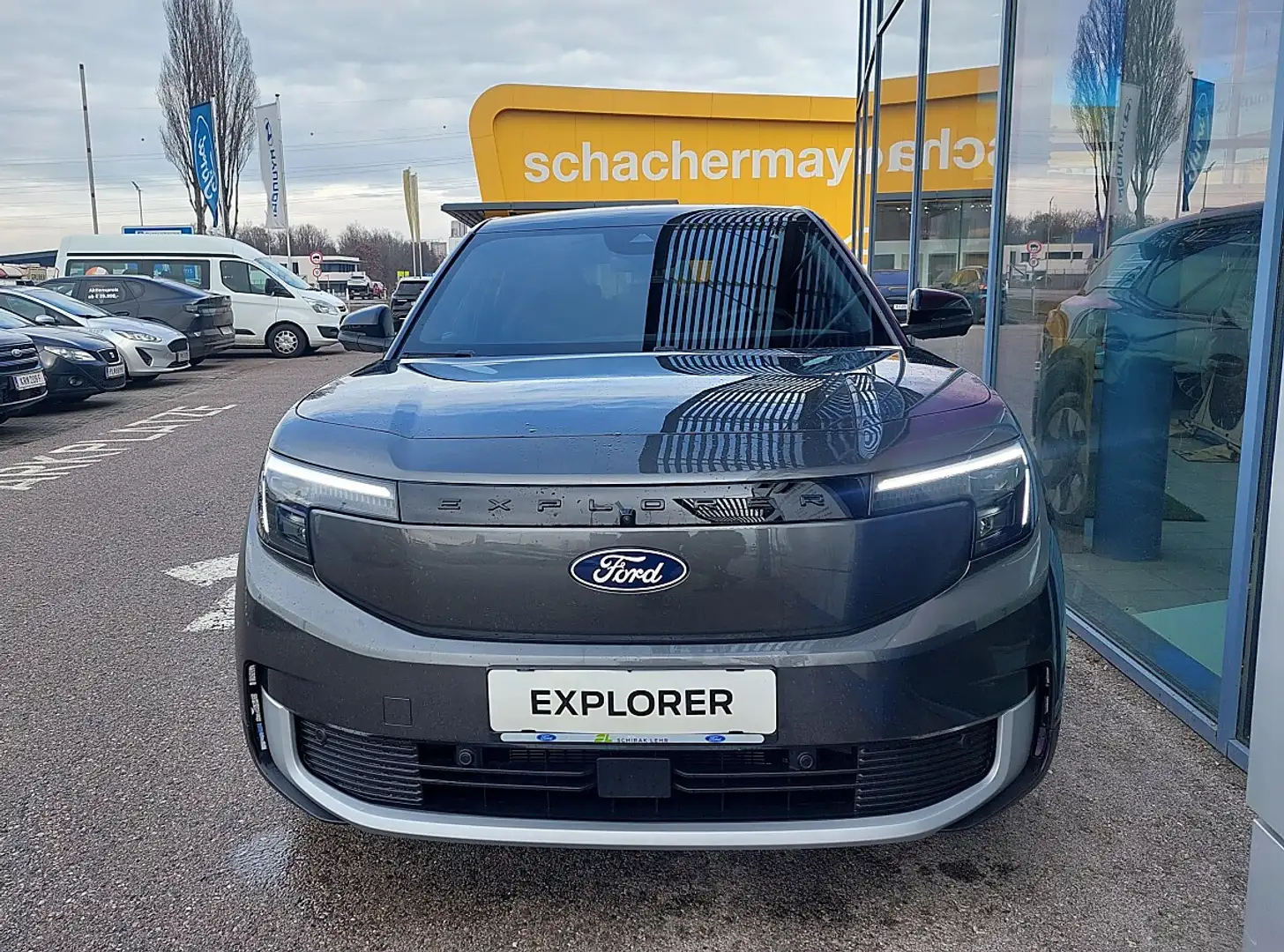 Ford Explorer Premium Grau - 2