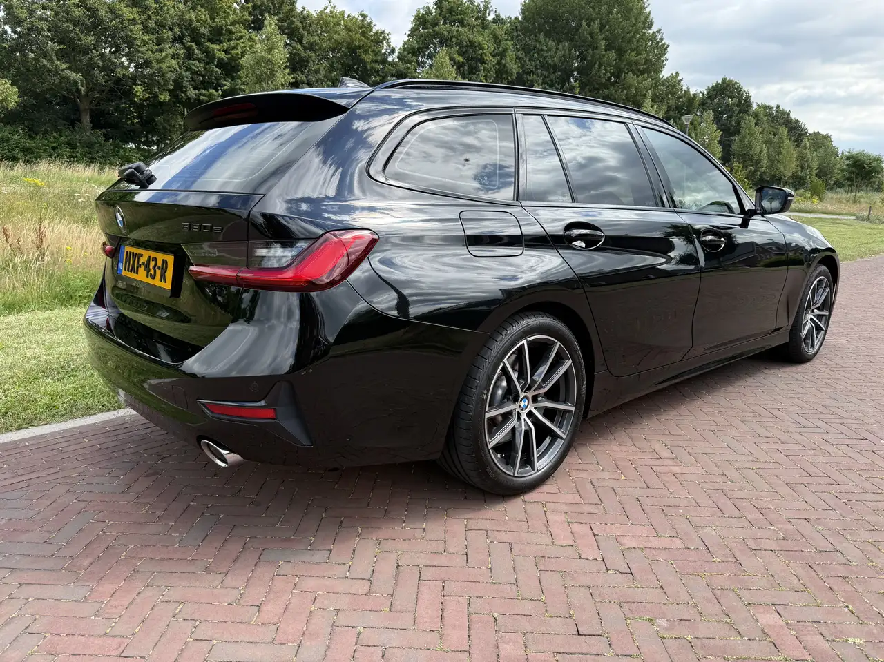BMW 330