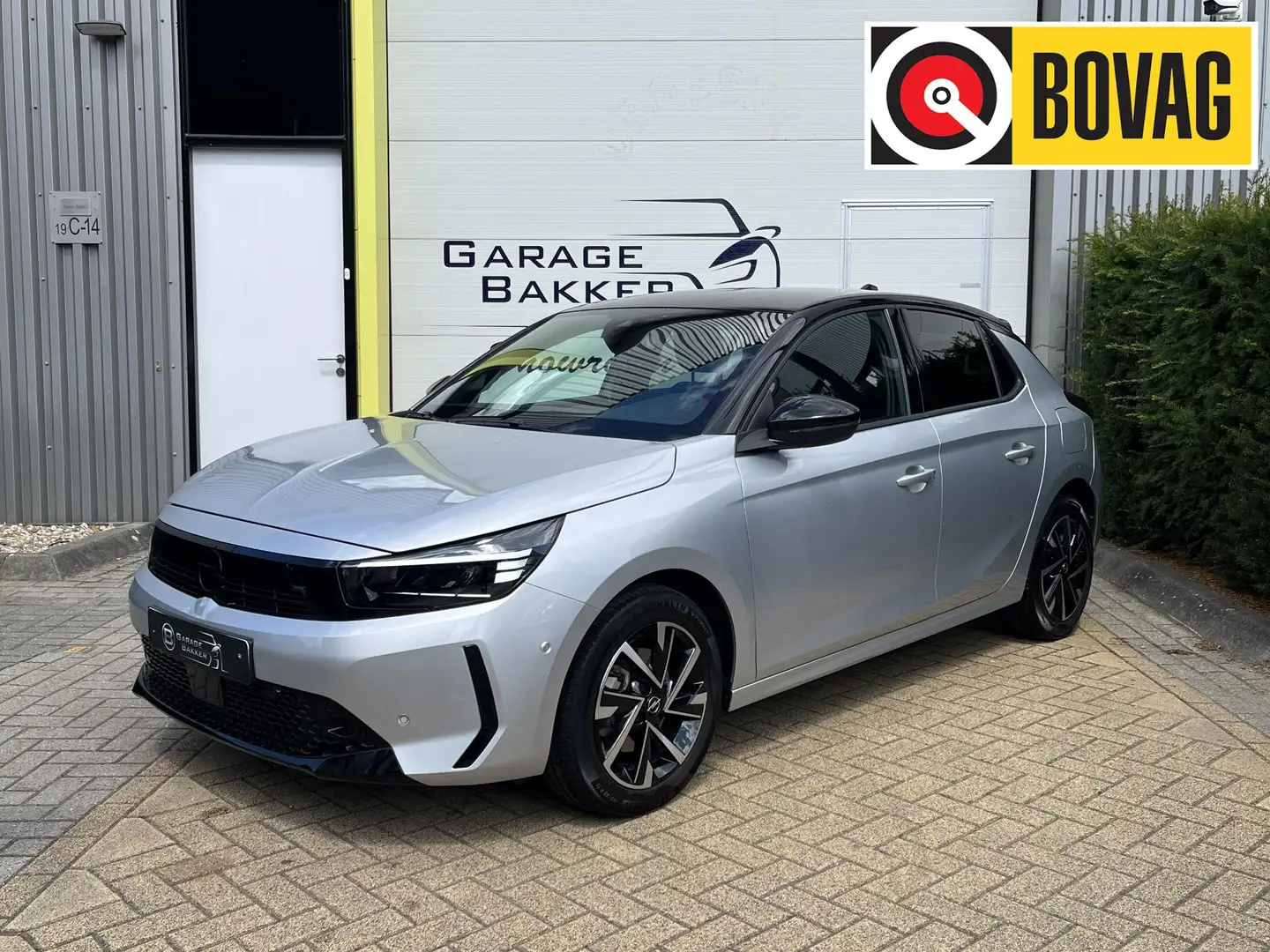 Opel Corsa 1.2 Turbo GS 100PK Stoel/Stuurverwarming, LED, Cam Grijs - 1