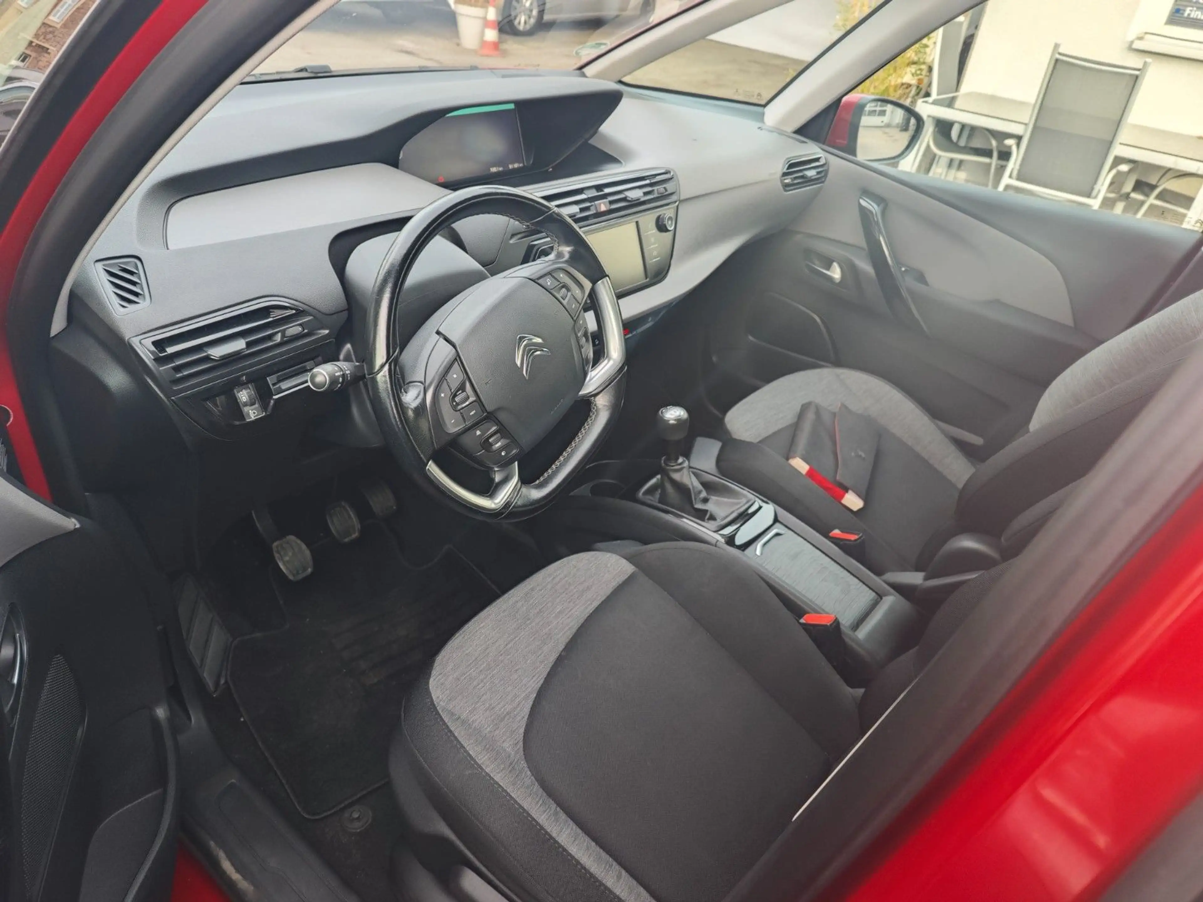 Citroen C4 Picasso — photo 10