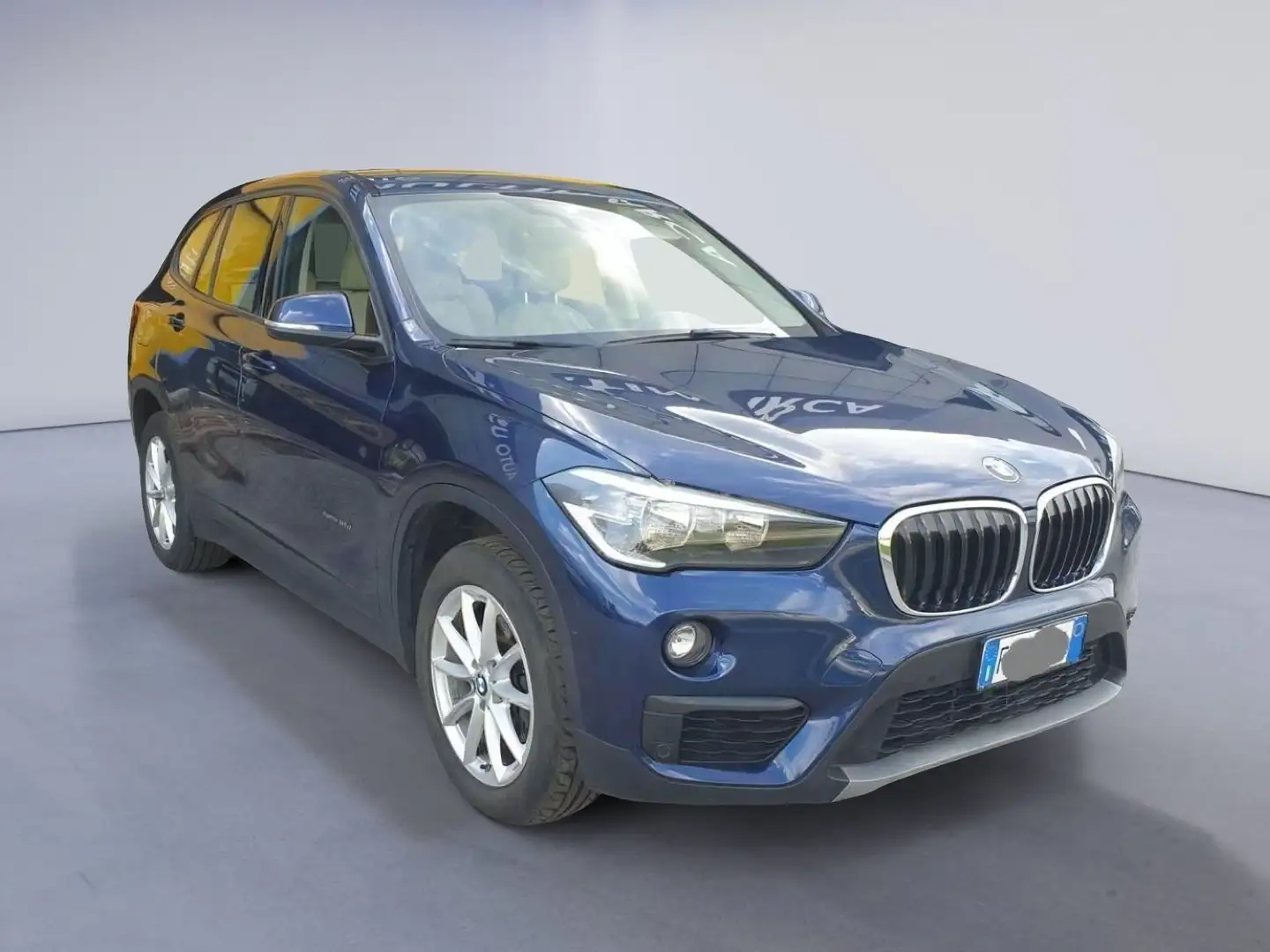 BMW X1 sDrive 18d 2.0 Advantage AT 150 CV Blau - 1