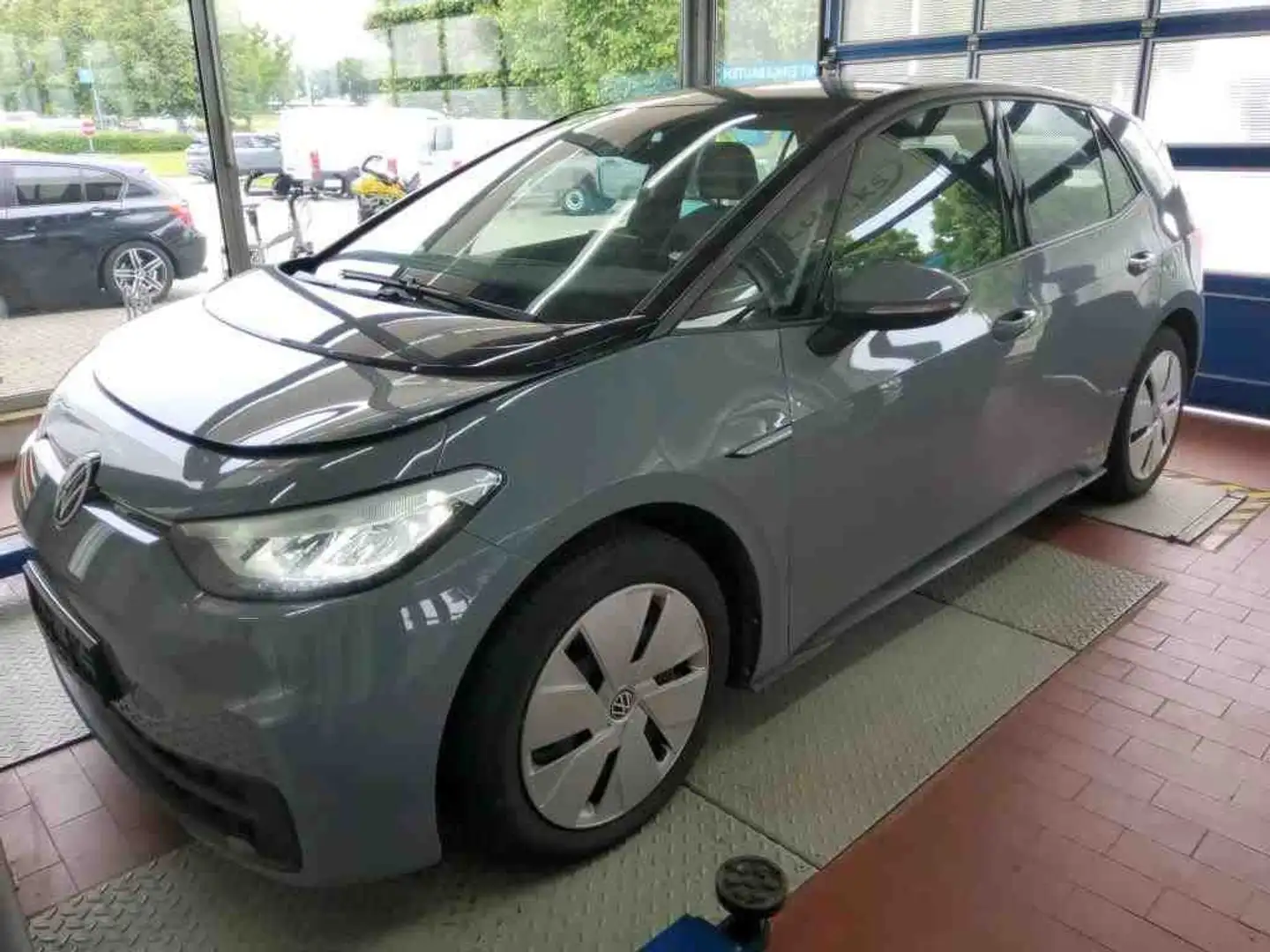 Volkswagen ID.3 Pure Performance *LED*PARKSENSOR*NAVI* Grau - 2