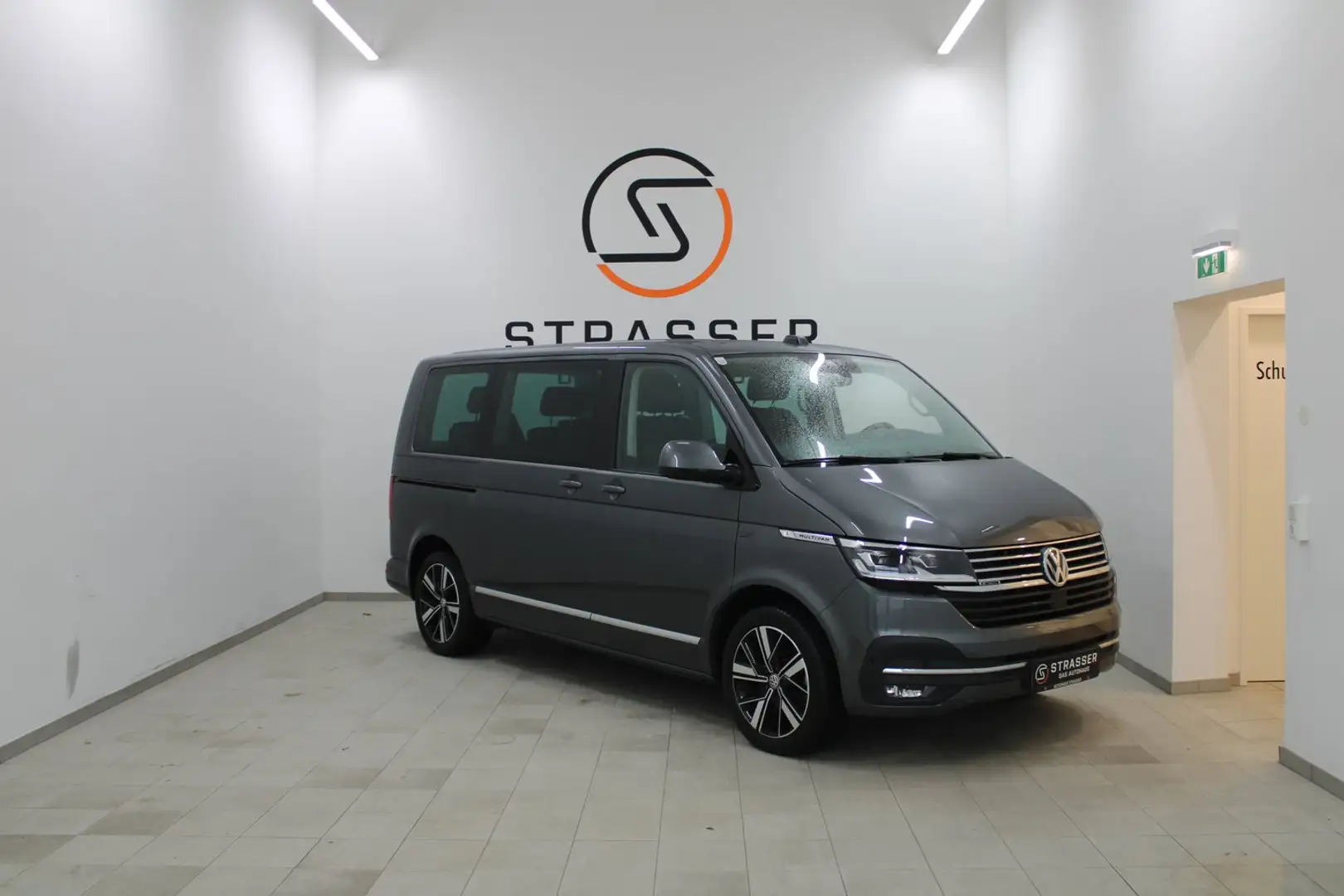 Volkswagen T6.1 Multivan VW T6.1 Multivan Highline TDI 4MOTION Gris - 1