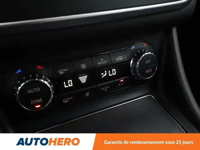 Mercedes-Benz CLA view 24