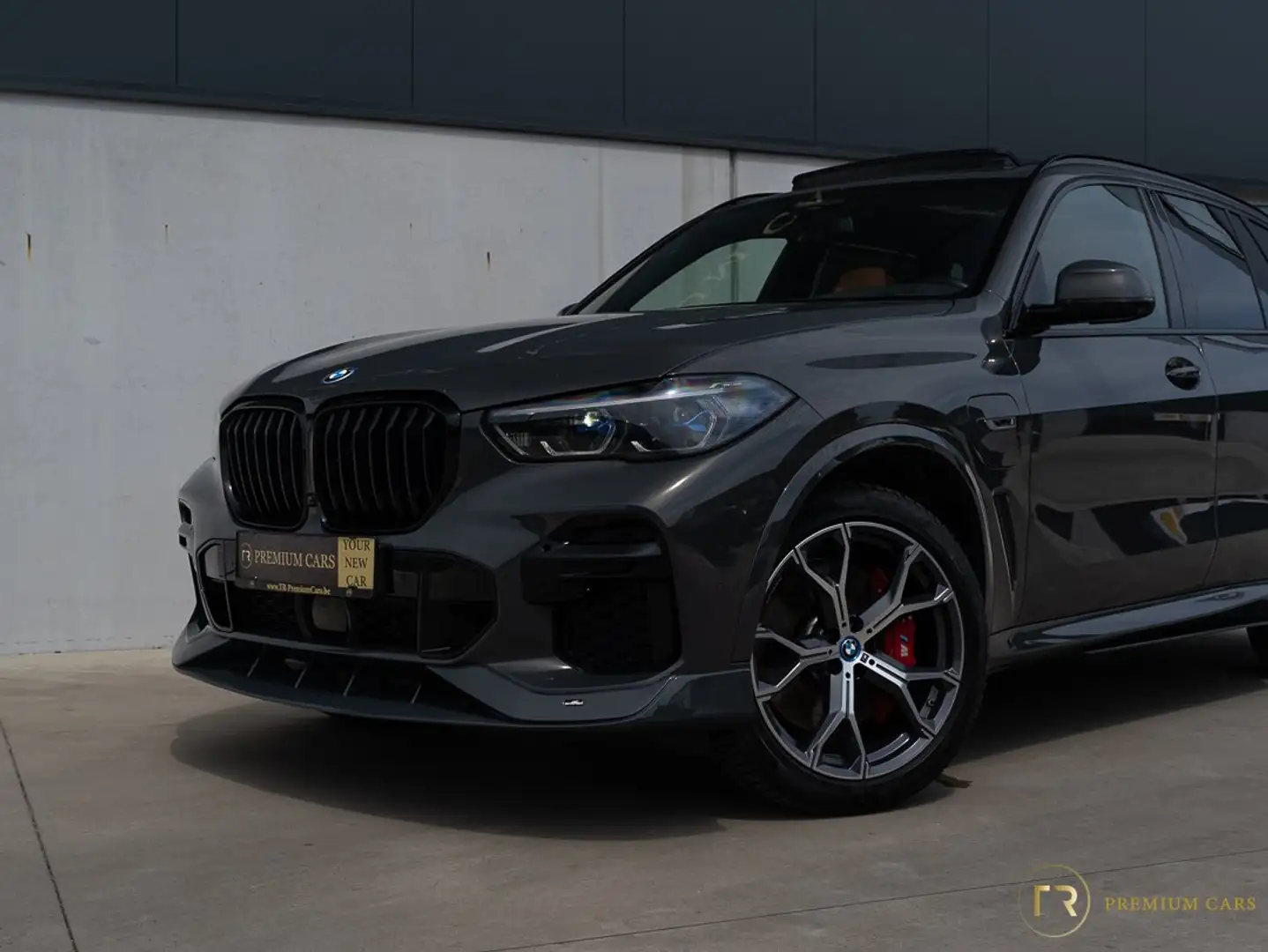 BMW X5 xDrive45e l M-Pack l Pano l Keyless l AC Schnitzer Gris - 2