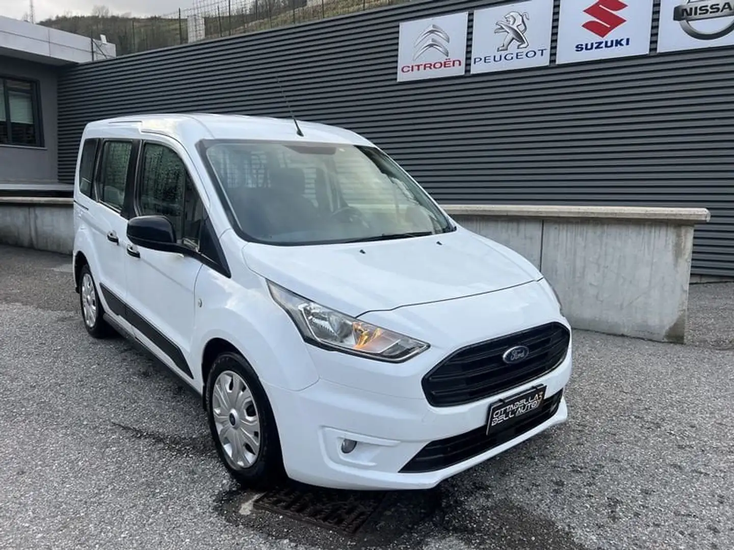 Ford Transit Connect 220 1.5 TDCi 100CV PC Combi Trend Bianco - 1