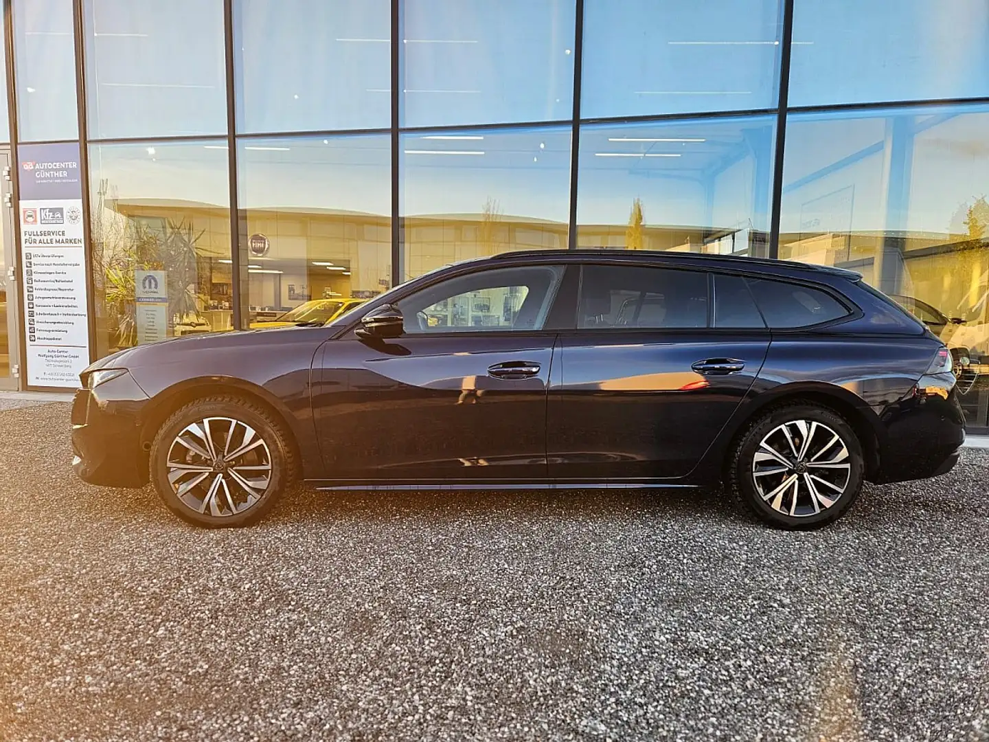 Peugeot 508 SW 1,5 BlueHDi 130 EAT8 S&S Allure Aut. Blau - 2