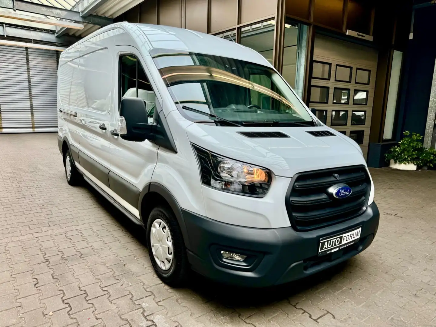 Ford Transit 2.0 TDCi L3 H2 3SITZE KLIMA PDC TEMPOMAT Blanc - 2