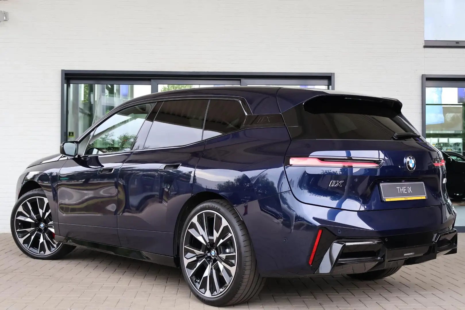 BMW iX xDrive M70 | M Sportpakket | Comfort Pack | Innova Bleu - 2