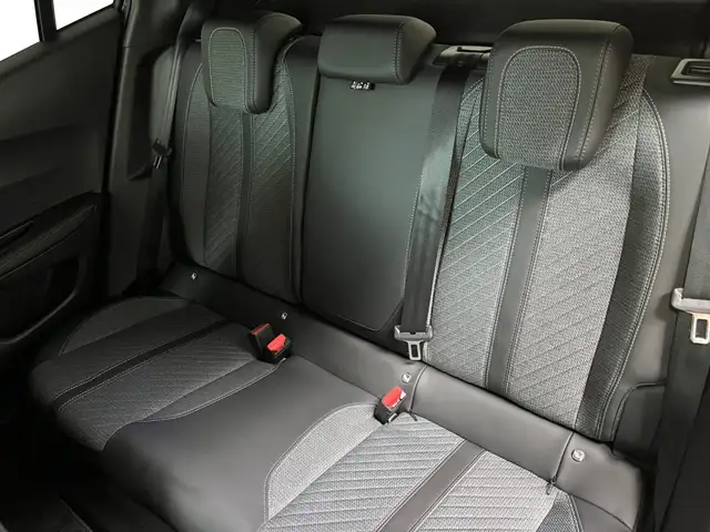 Peugeot 2008 view 9
