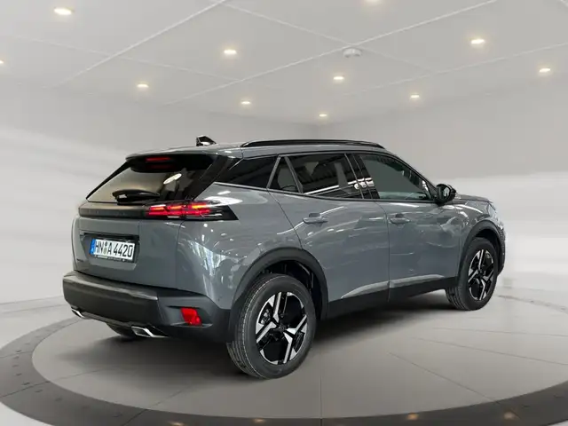 Peugeot 2008 view 4