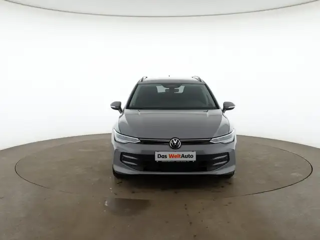 Volkswagen Golf view 3