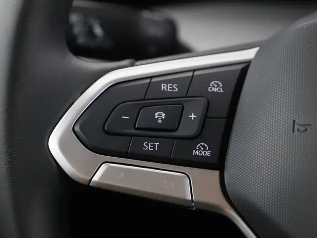 Volkswagen Golf view 14