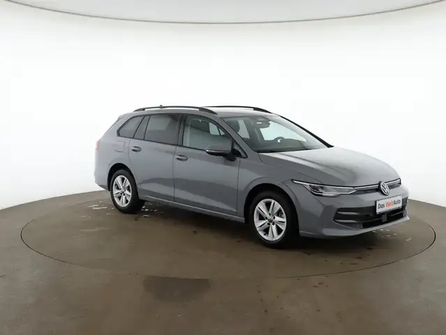 Volkswagen Golf view 2