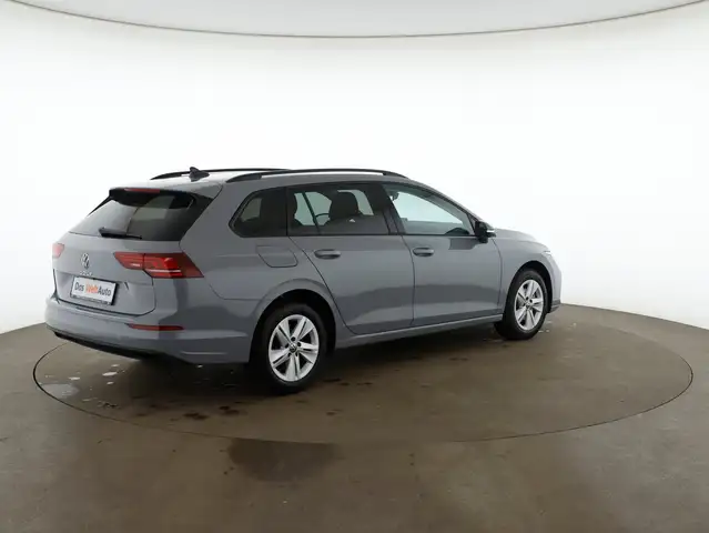 Volkswagen Golf view 4