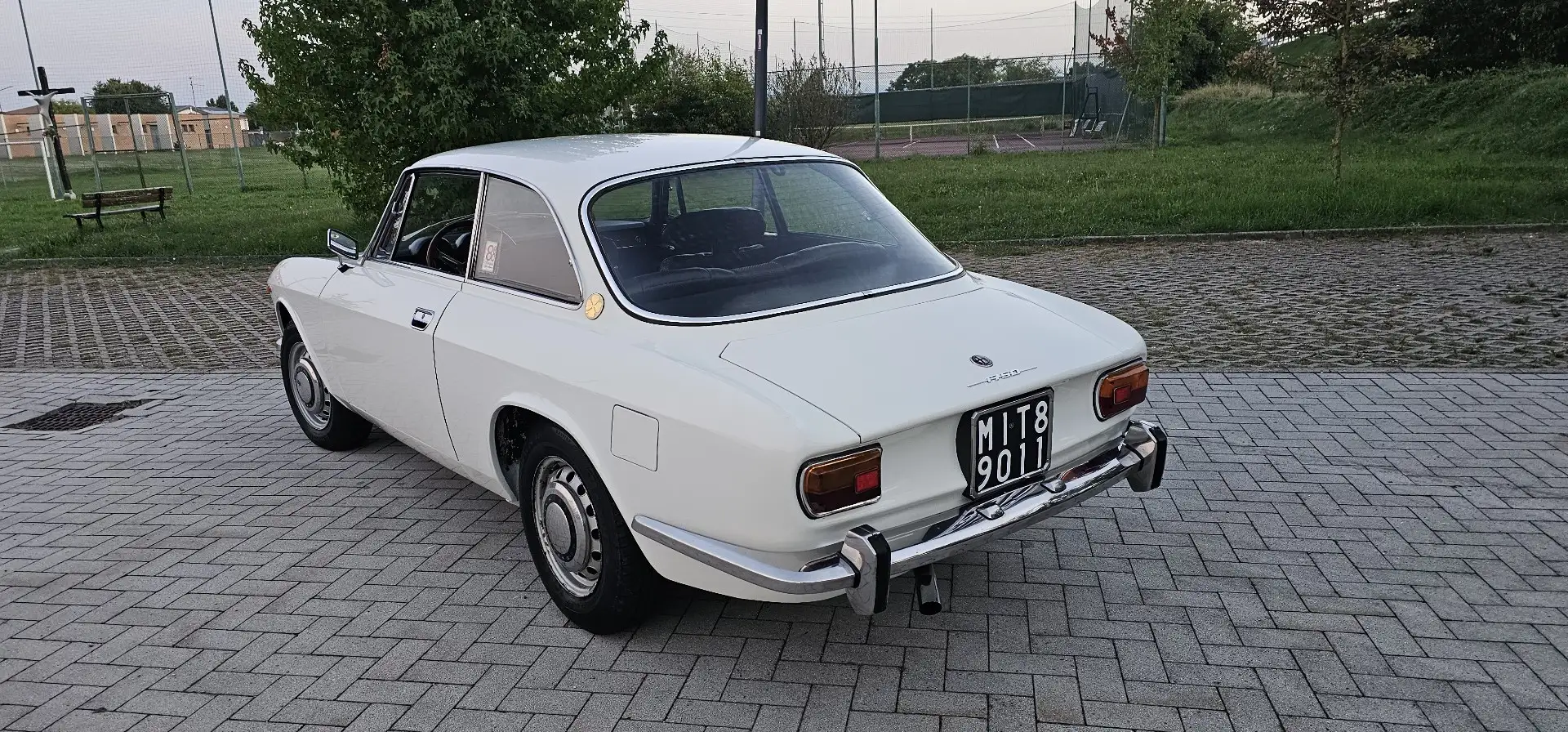 Alfa Romeo Quadrifoglio GT 1750 2 serie Wit - 2