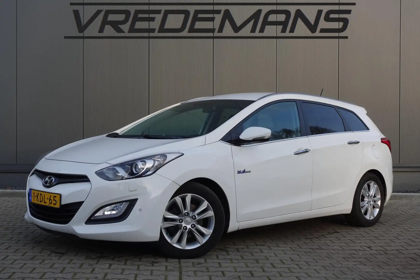 Hyundai i30 Wagon 1.6 GDI i-Catcher Weiß - 1