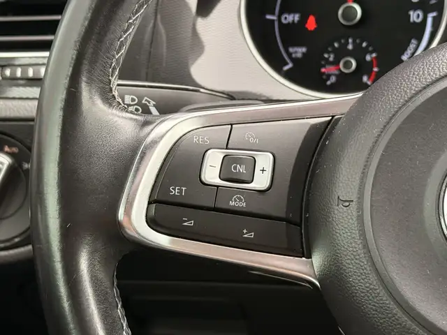 Volkswagen Golf view 25