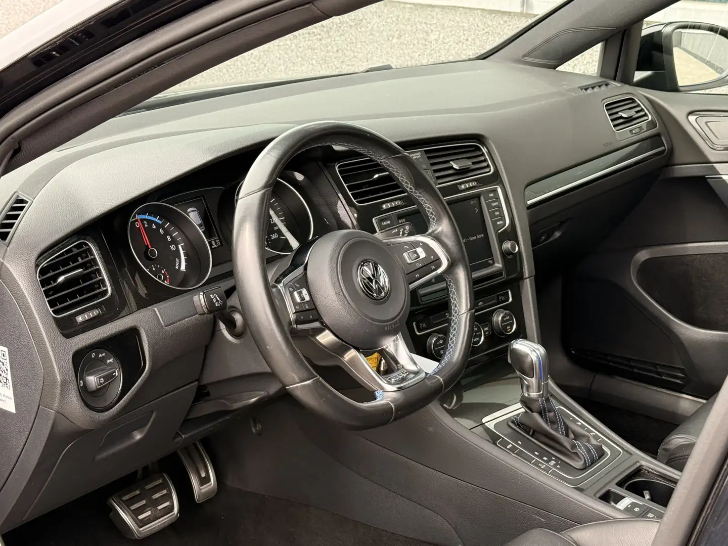 Volkswagen Golf GTE 1.4 TSI | Leder | Pano | Apple Carplay | Achteruit Schwarz - 2