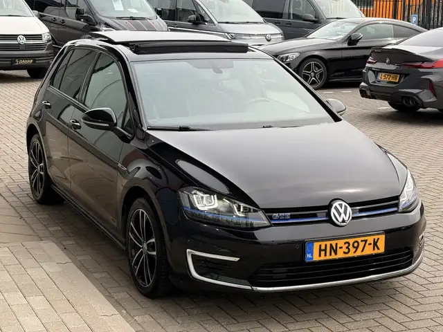 Volkswagen Golf view 10