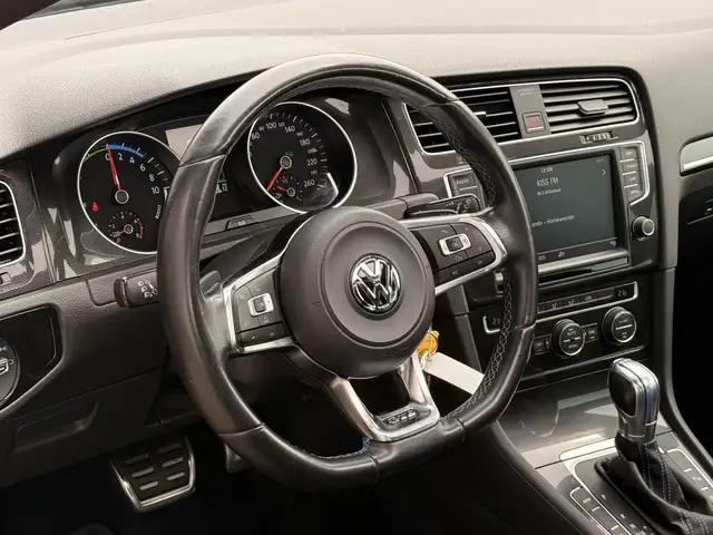 Volkswagen Golf view 20