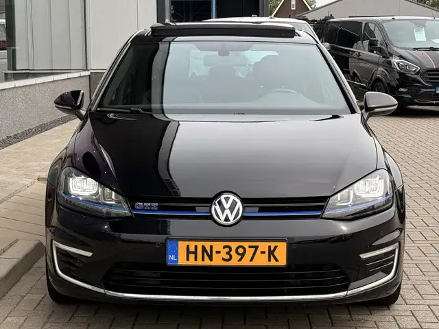 Volkswagen Golf view 9