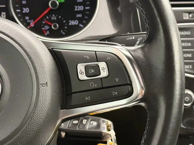 Volkswagen Golf view 26