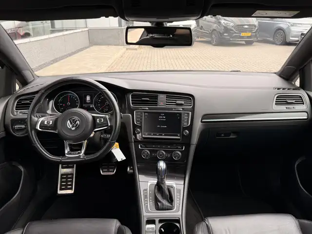 Volkswagen Golf view 22