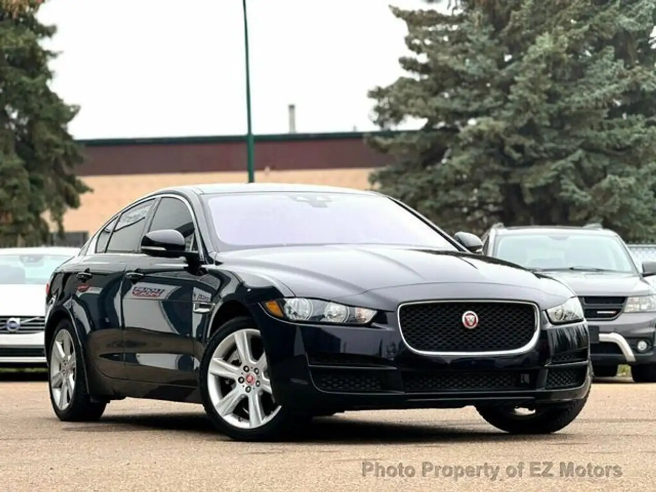 Jaguar XE снимка Jaguar XE