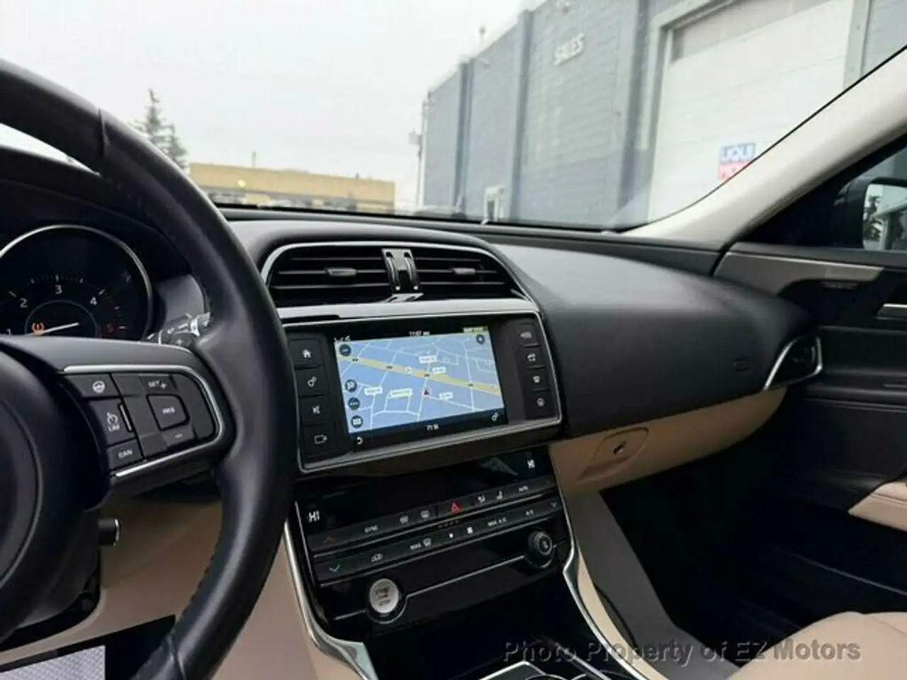 Jaguar XE снимка Jaguar XE
