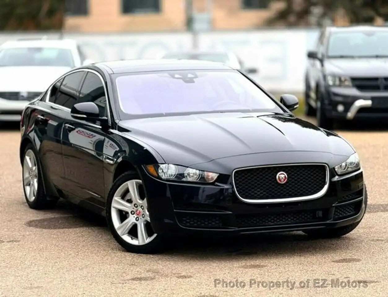 Jaguar XE снимка Jaguar XE