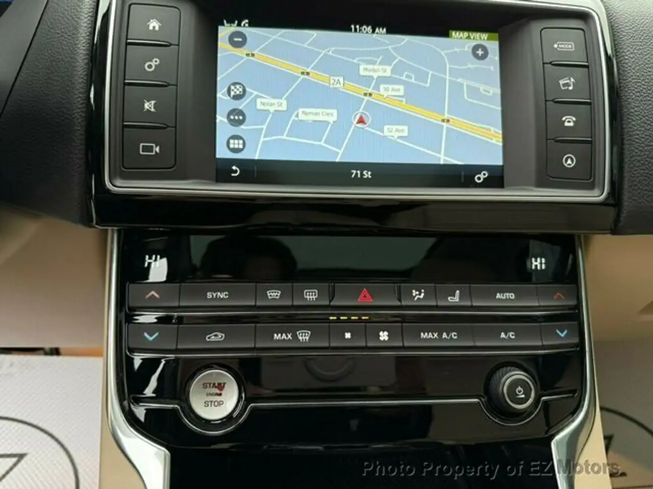 Jaguar XE снимка Jaguar XE