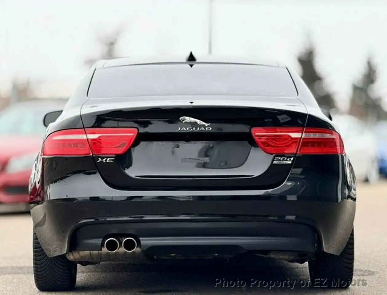 Jaguar XE снимка Jaguar XE