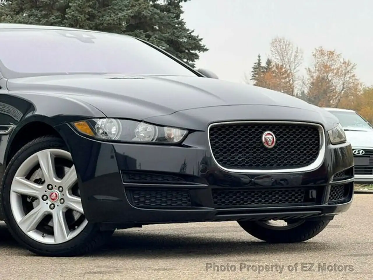 Jaguar XE снимка Jaguar XE