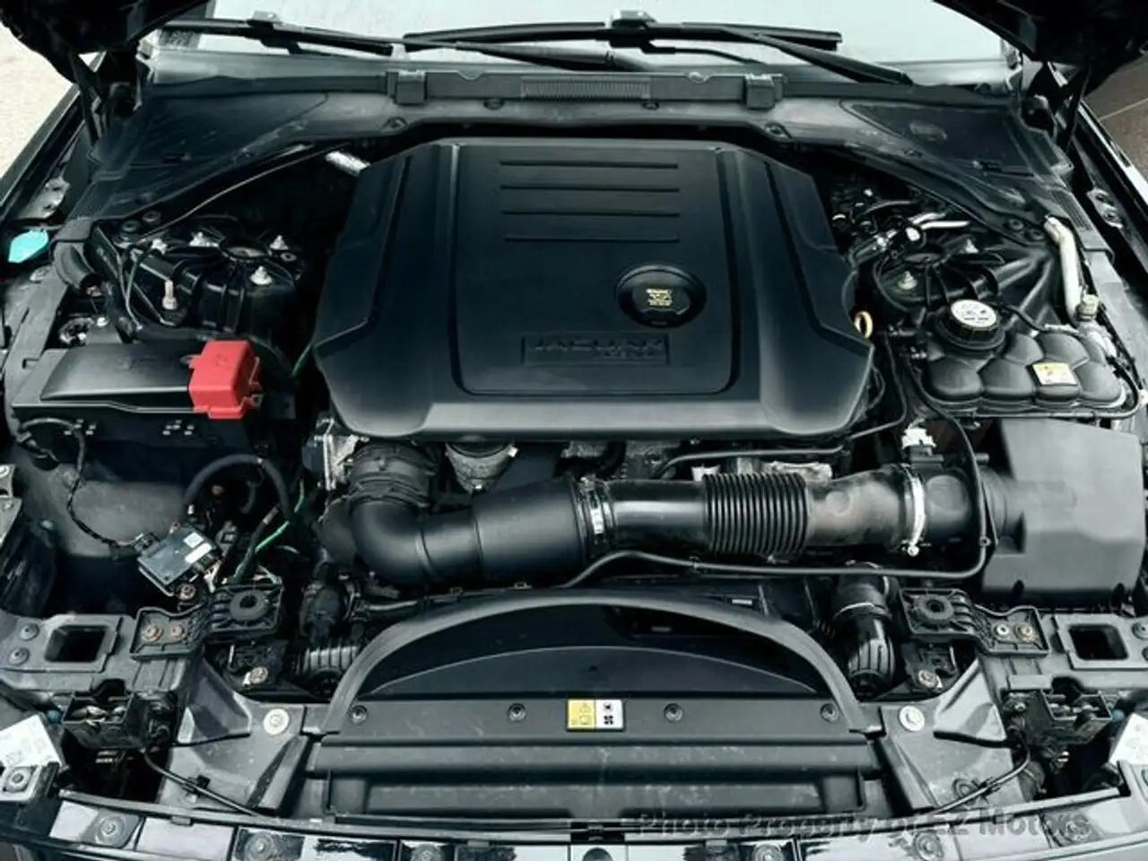 Jaguar XE снимка Jaguar XE