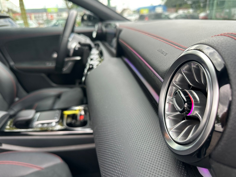 Mercedes-Benz CLA 250 CLA 250 e DCT SB AMG Line Navi LED — photo 14