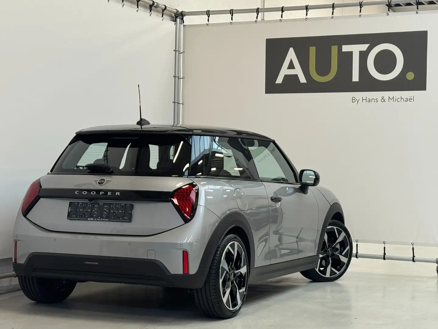 MINI Cooper C Favoured Trim Pack S *LEDER*HUD*CAMERA* Silver - 2