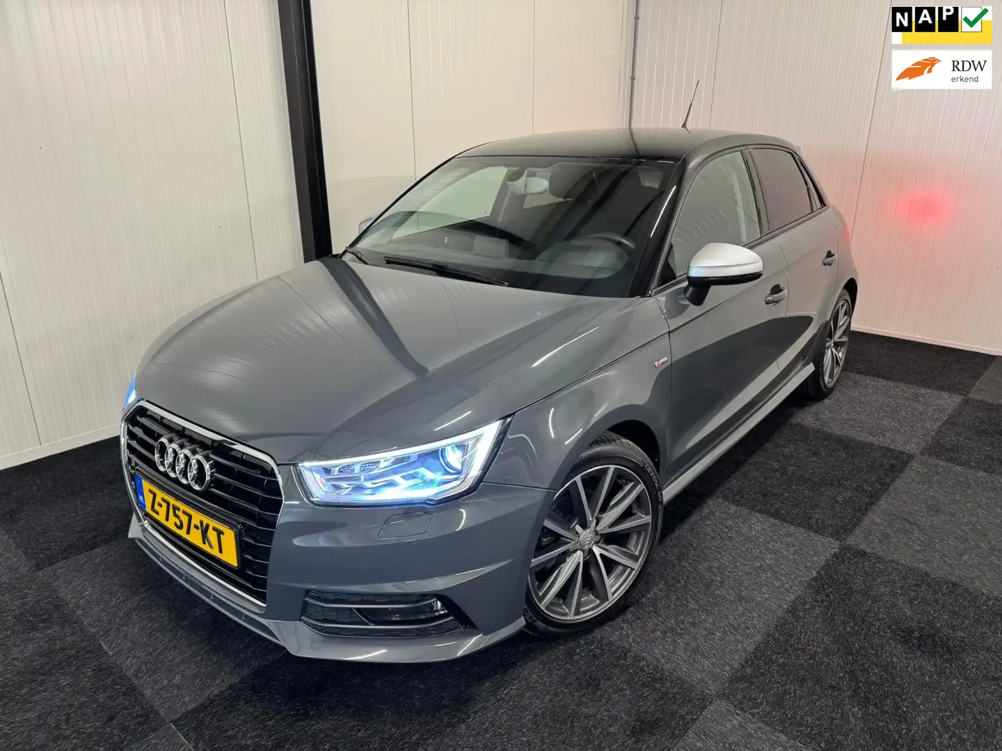 Audi A1 Sportback 1.0 TFSI S-Line 2018 LED/XENON/TWOTONE/C Grijs - 1