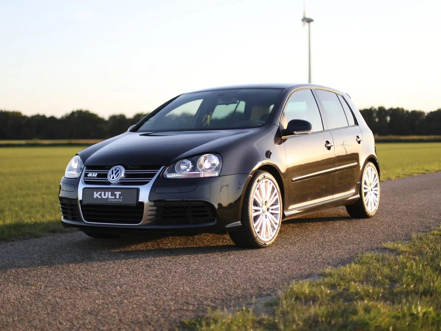 Volkswagen Golf V R32 | 1 owner | First paint | 16.700km Zwart - 1