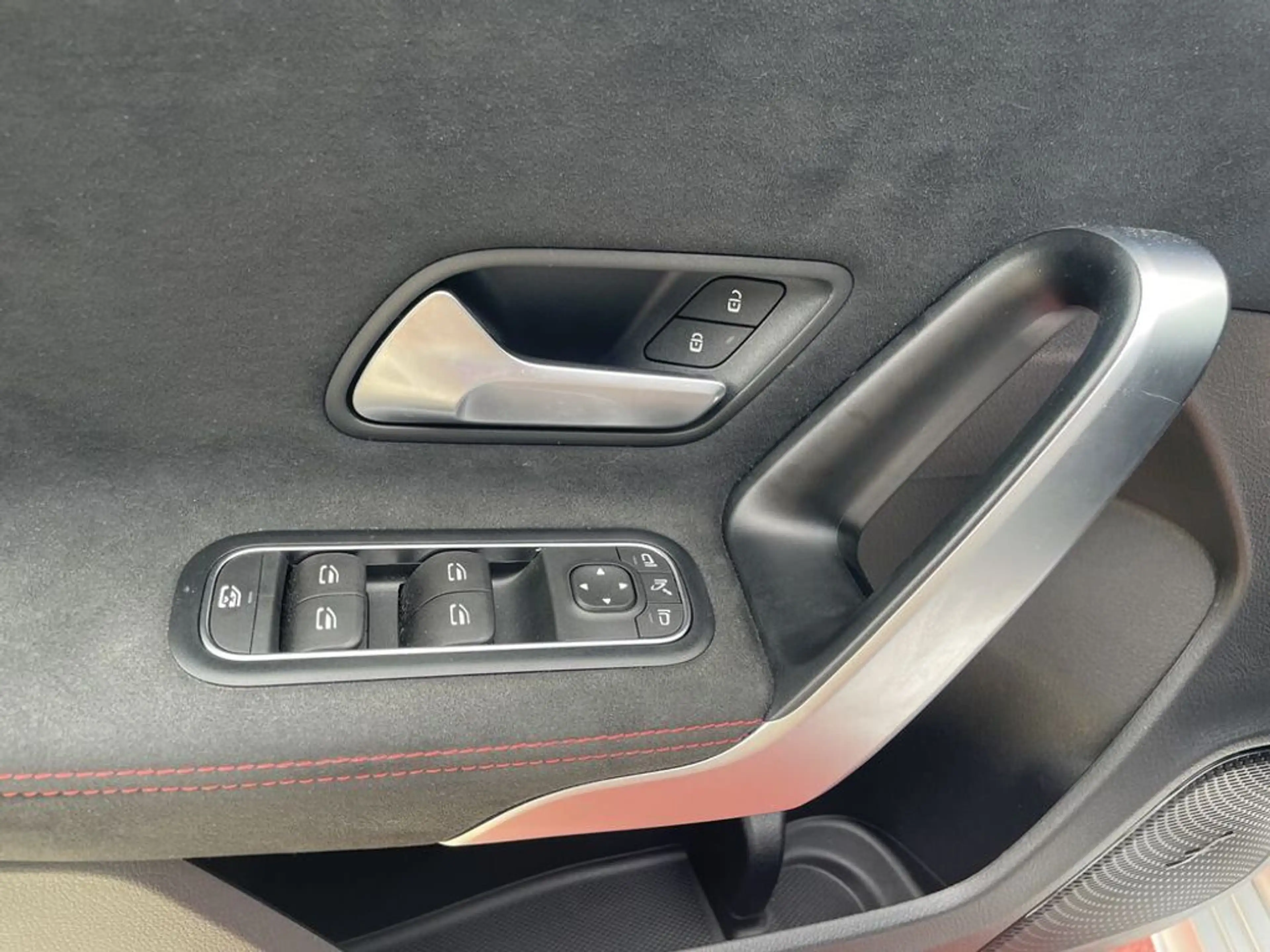 Mercedes-Benz A 200 d Automatik AMG Panorama Premium Paket — photo 8