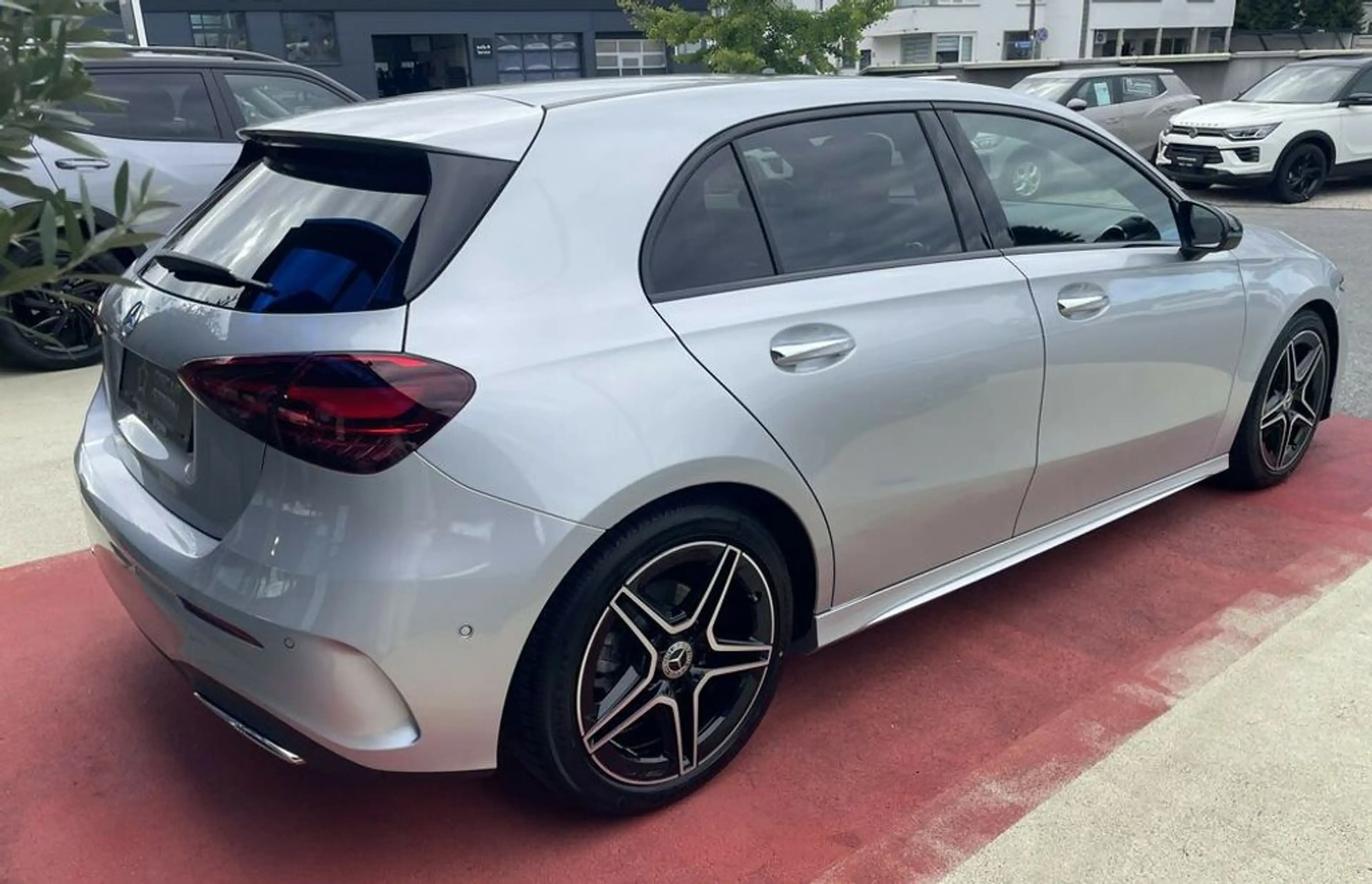 Mercedes-Benz A 200 d Automatik AMG Panorama Premium Paket — photo 4