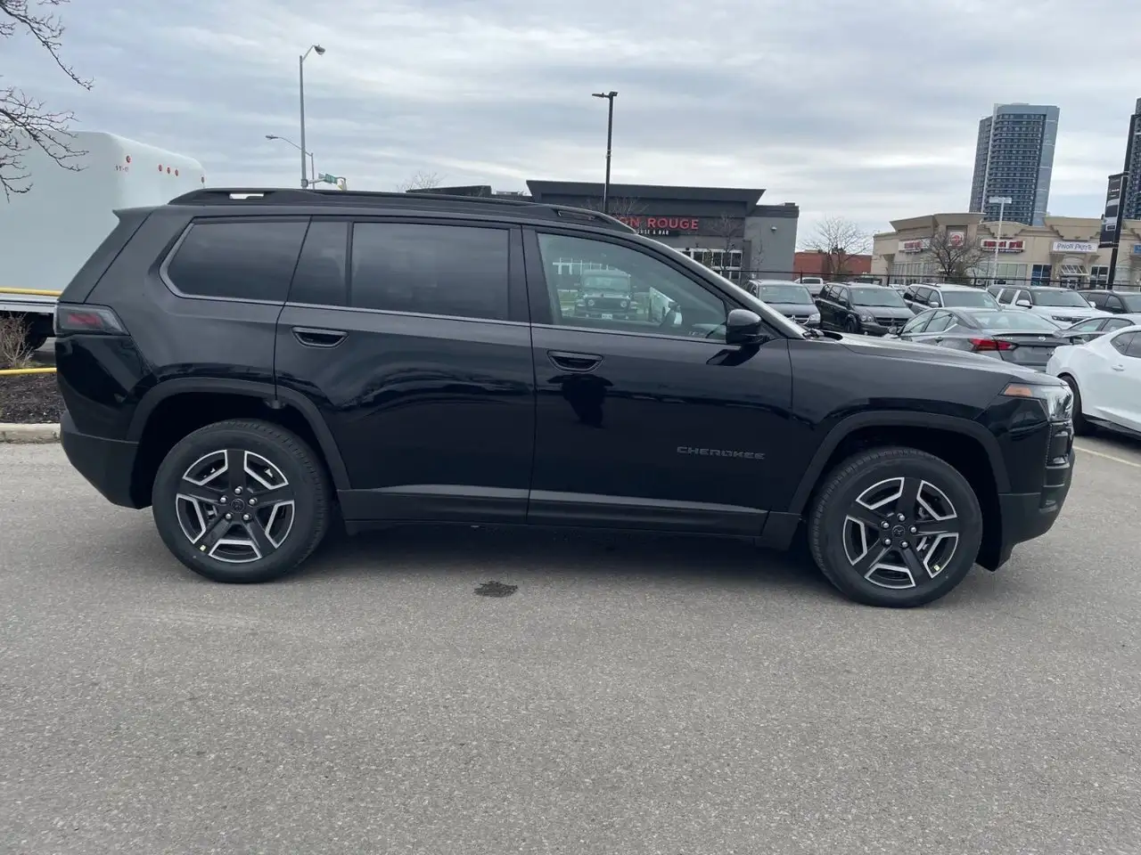 Jeep Cherokee снимка Jeep Cherokee