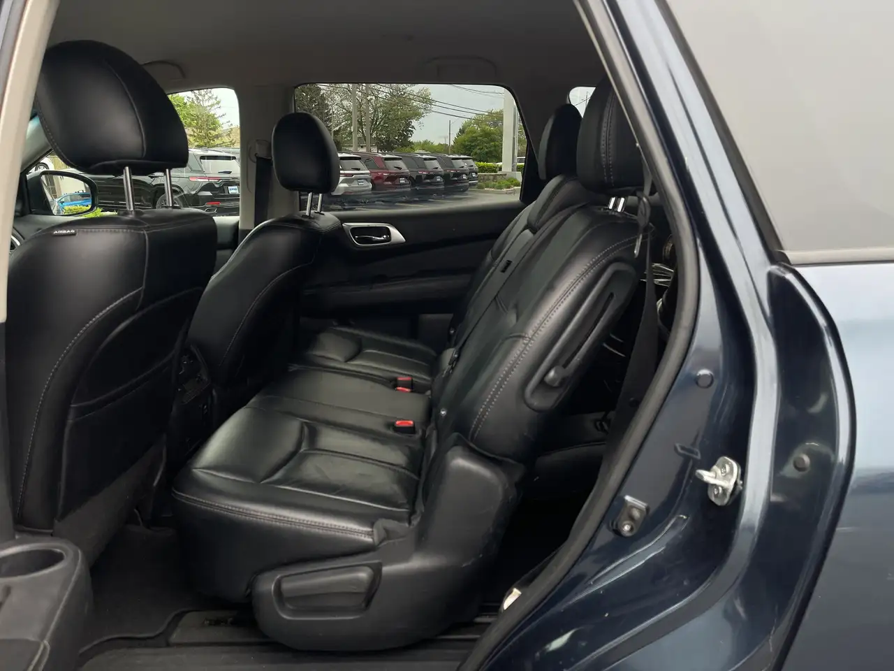 Nissan Pathfinder снимка Nissan Pathfinder