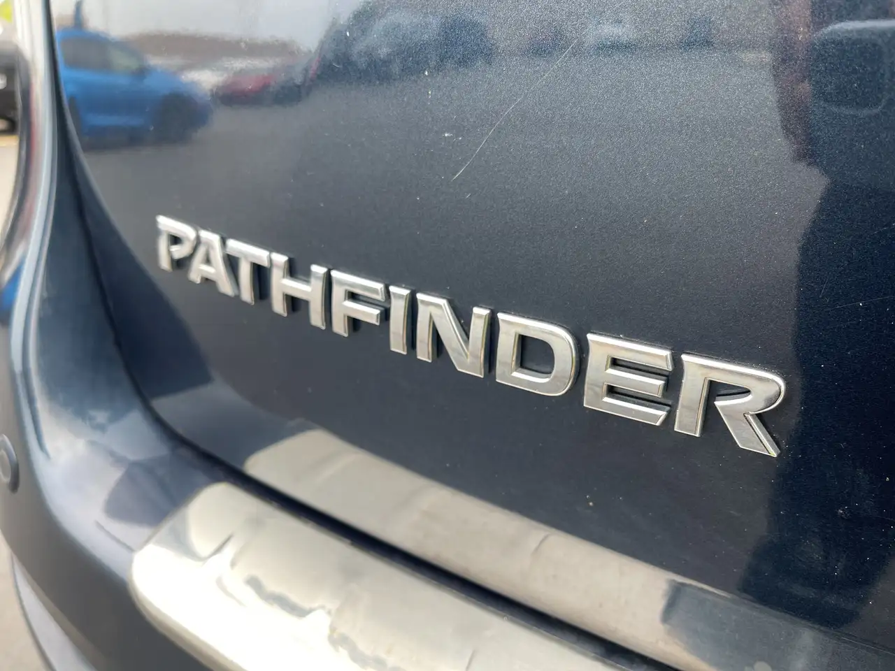 Nissan Pathfinder снимка Nissan Pathfinder