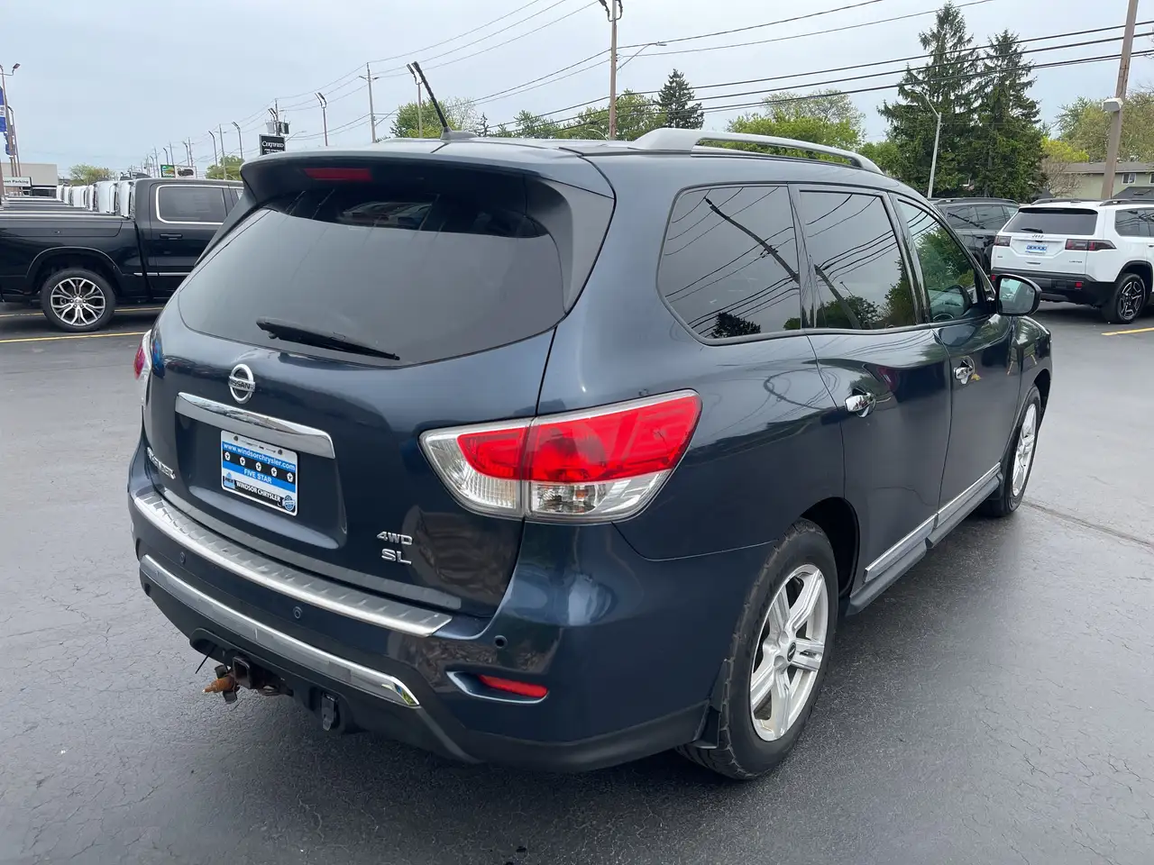 Nissan Pathfinder снимка Nissan Pathfinder
